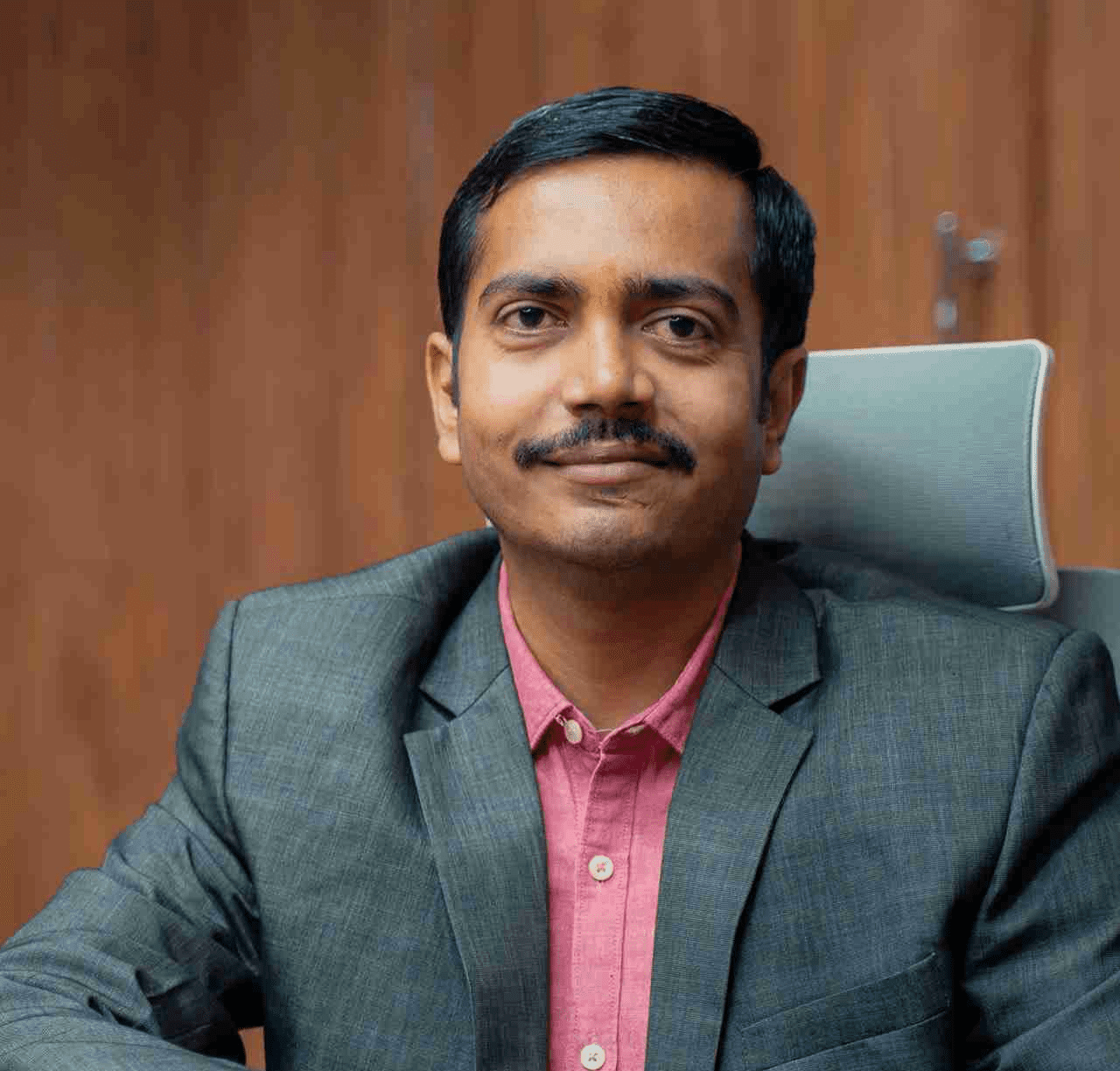 Faculty of management studies at Narayana Business School Ahmedabad